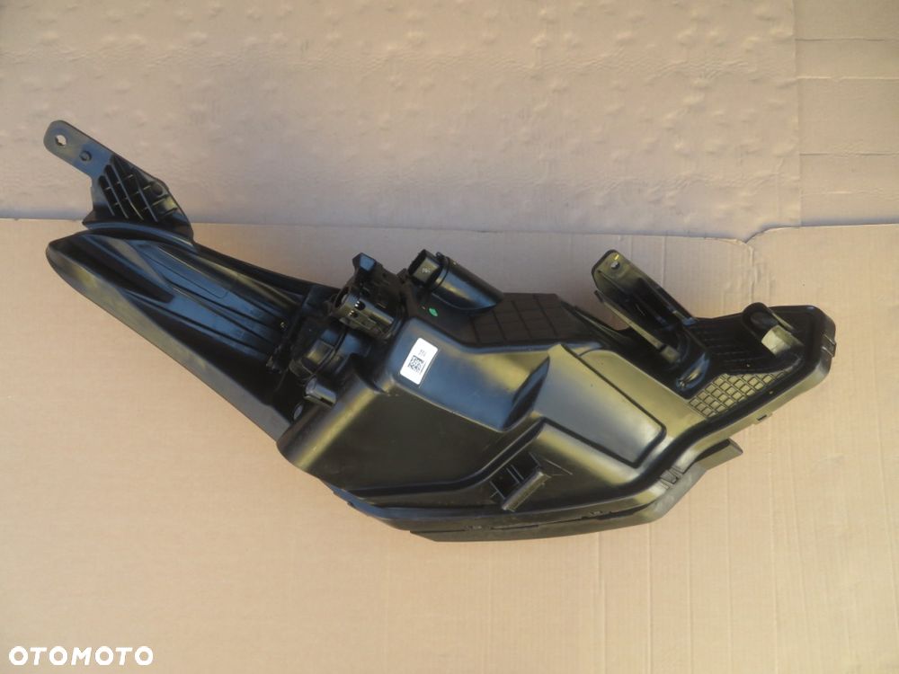 REFLEKTOR LEWY HYUNDAI I20 II 14-20R 92101C8000 DEMONTAŻ KRAKÓW - 8