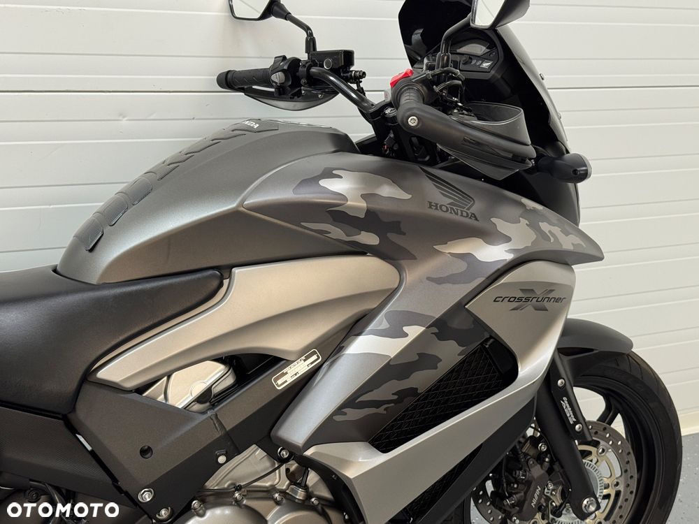 Honda VFR - 6