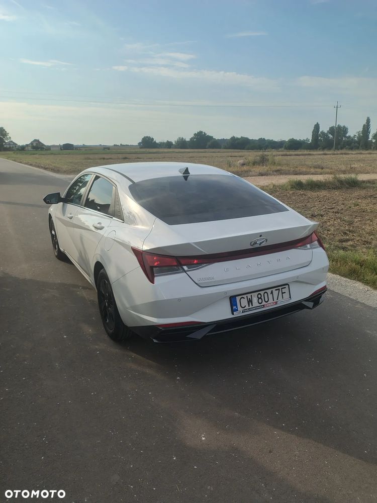 Hyundai Elantra 1.6 Smart - 10
