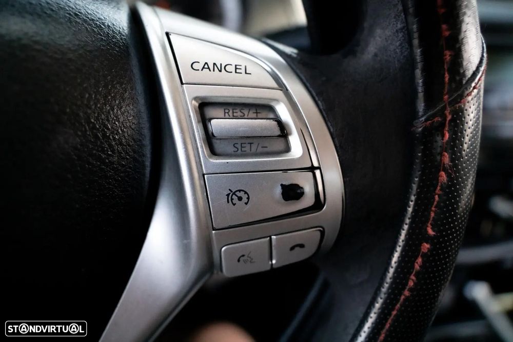 Nissan Navara 2.5 dCi CD LE - 12