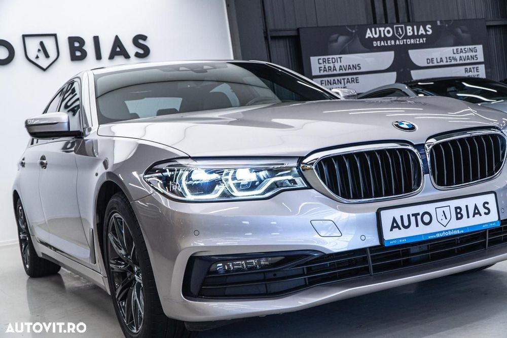 BMW Seria 5 530i Aut. Sport Line - 29