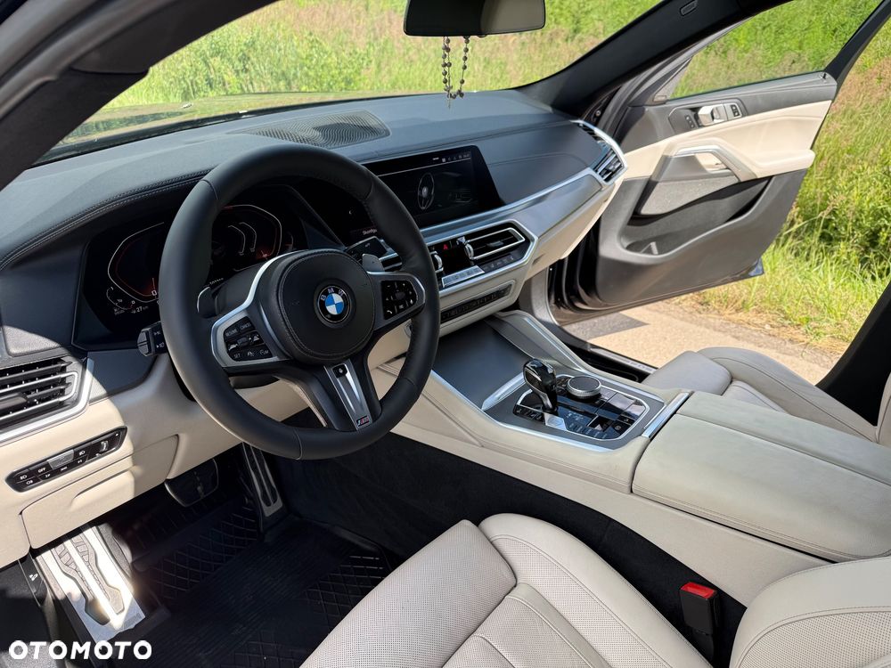 BMW X6M - 13