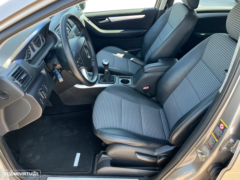 Mercedes-Benz B 150 Standard - 9