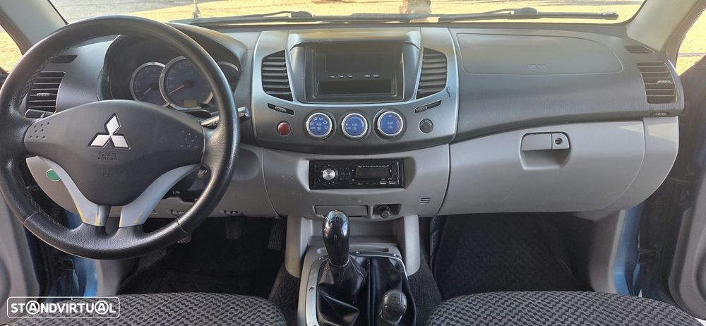 Mitsubishi L200 Pick Up 4x4 Intense Cabine Dupla - 20