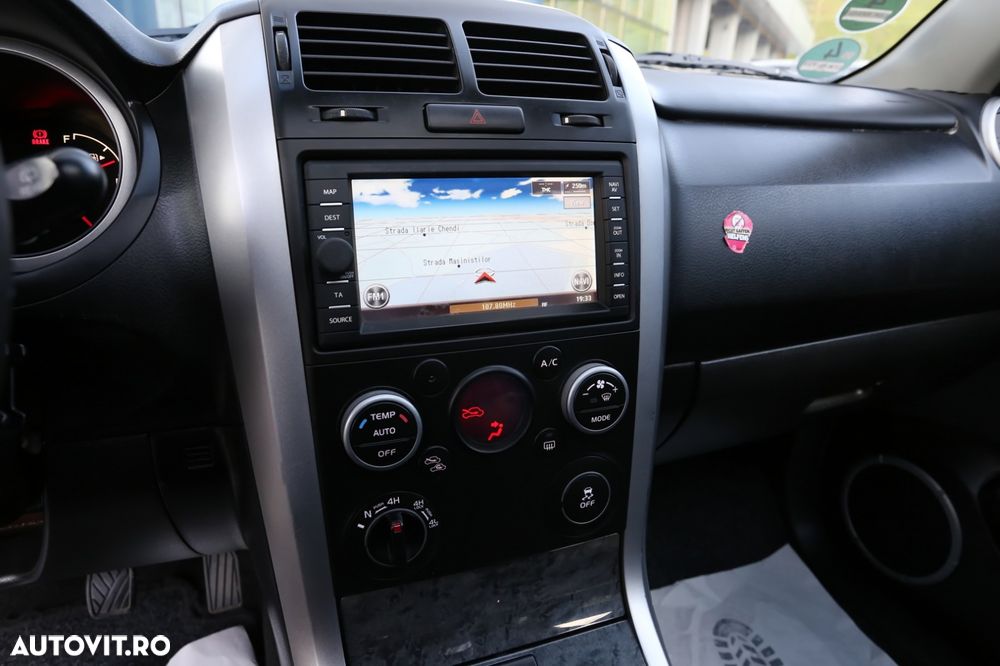 Suzuki Grand Vitara 1.9 DDIS JLX-EL - 19