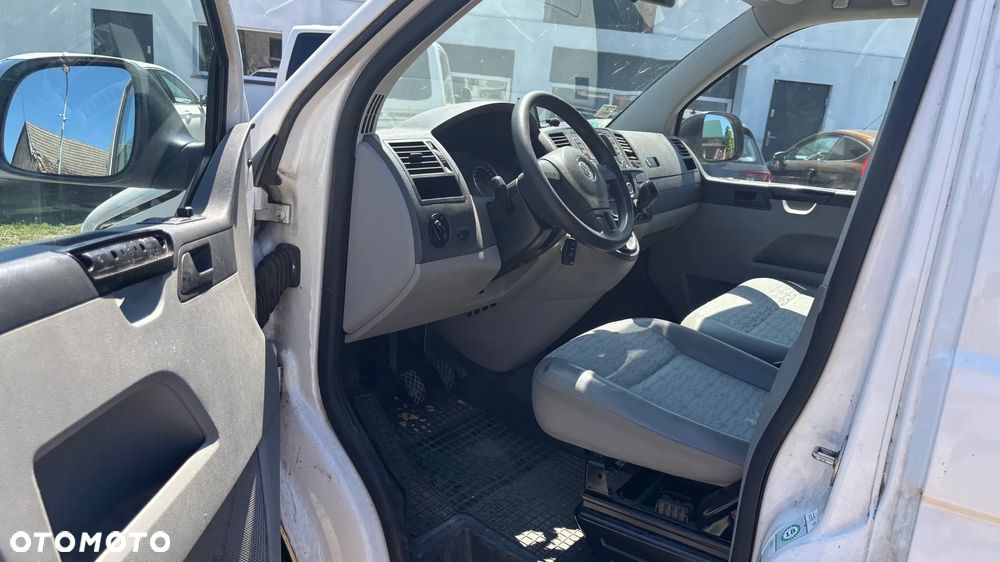 Volkswagen Transporter Caravelle Edition - 6