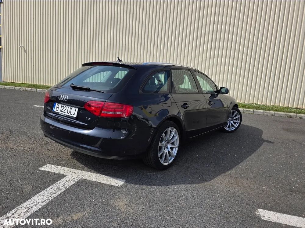 Audi A4 Avant 2.0 TDI DPF multitronic Attraction - 4