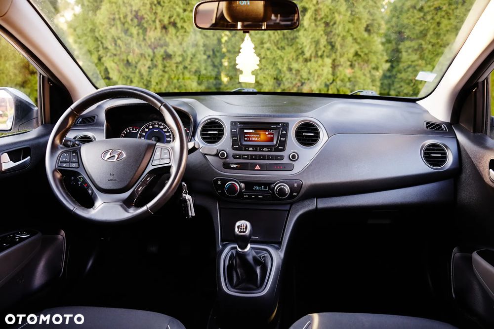 Hyundai i10 1.2 Fifa World Cup Edition - 21