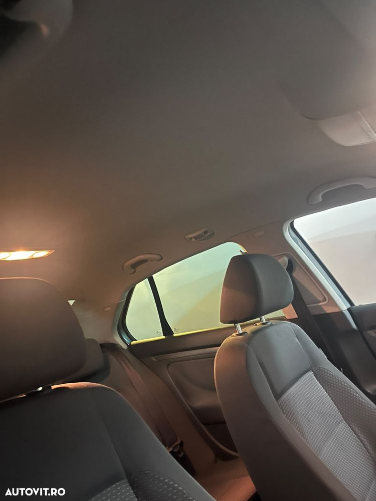 Volkswagen Jetta 1.9 TDI Comfortline - 10