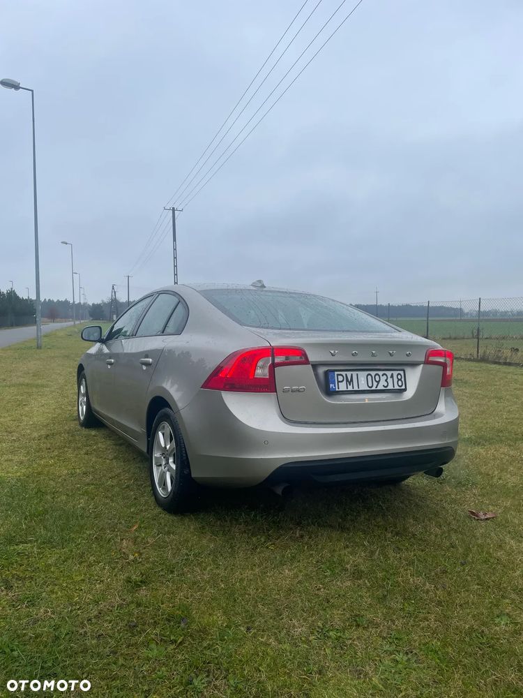 Volvo S60 - 4