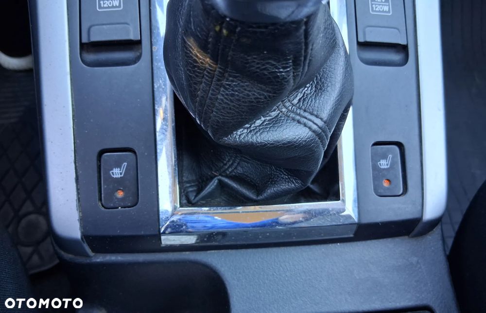 Suzuki Grand Vitara 2.4 De Luxe - 18