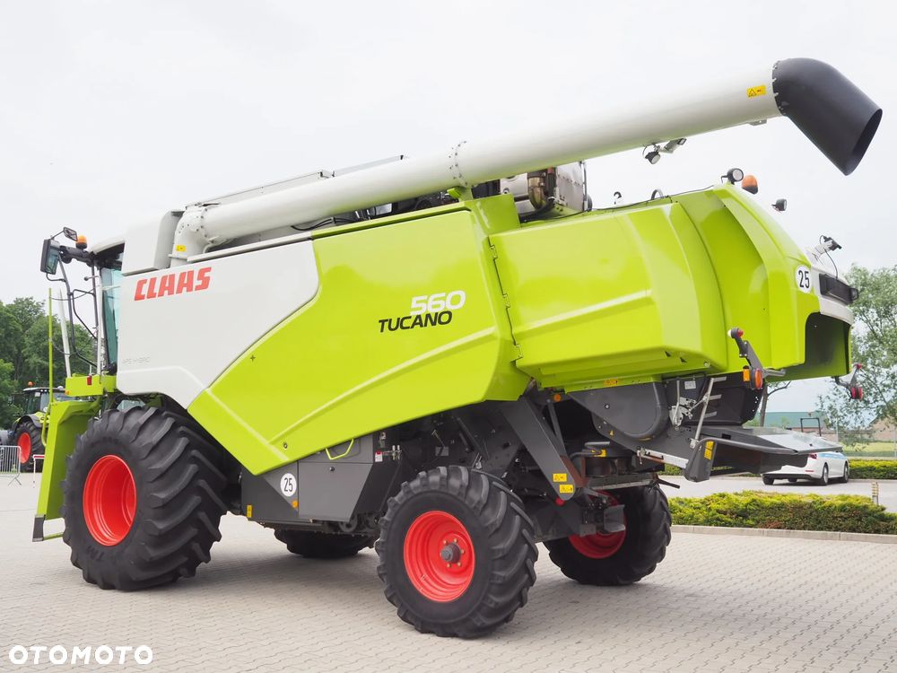 Claas Tucano 560 + V620 - 3