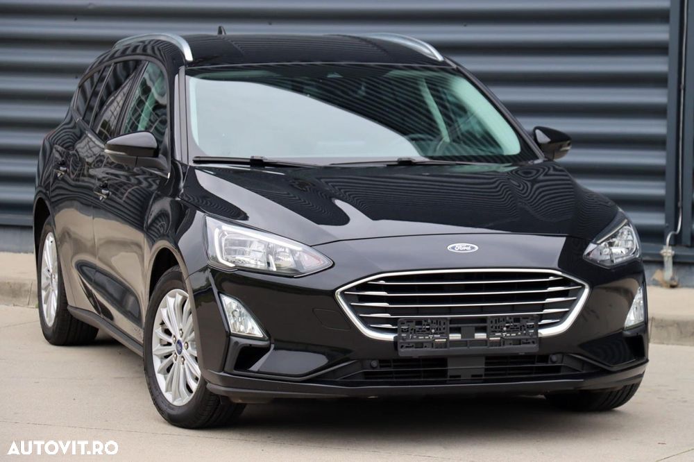Ford Focus 1.0 EcoBoost Start-Stopp-System Aut. TITANIUM - 4