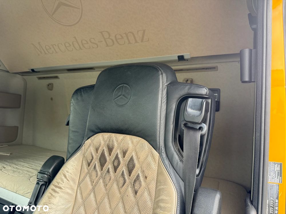 Mercedes-Benz Actros - 36