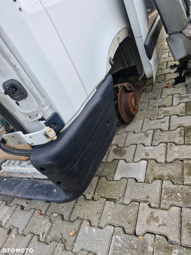 zderzak tylny / tył / Renault Master II - 1