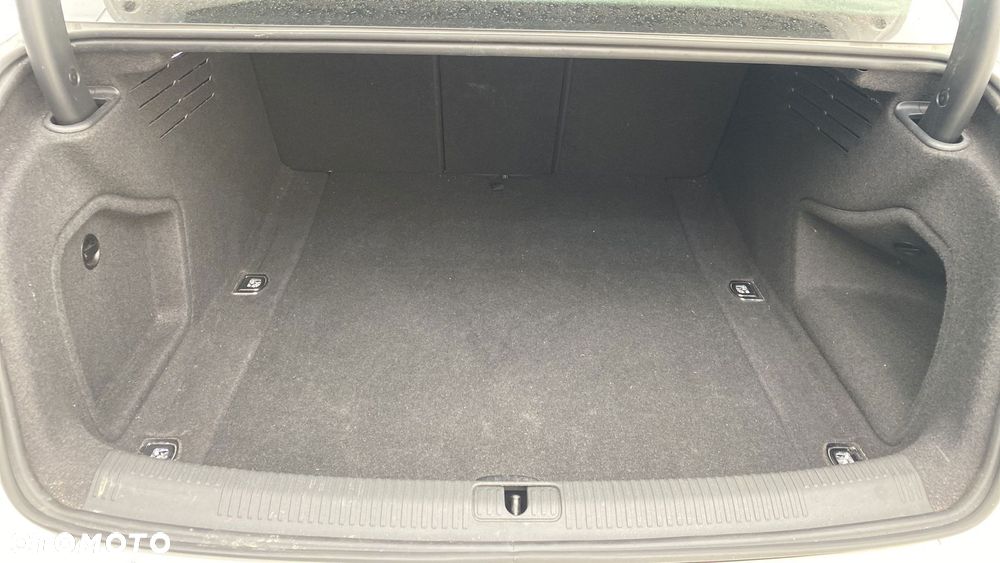Audi A4 Limousine 35 TFSI mHEV S tronic - 13