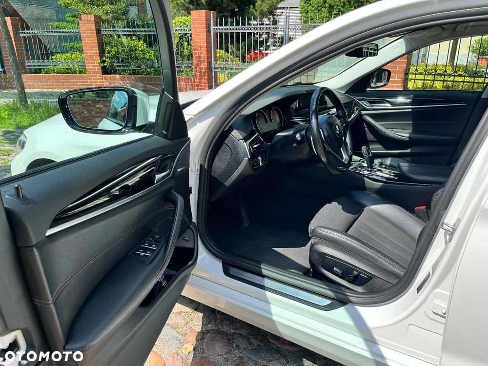 BMW Seria 5 518d Sport Line - 5