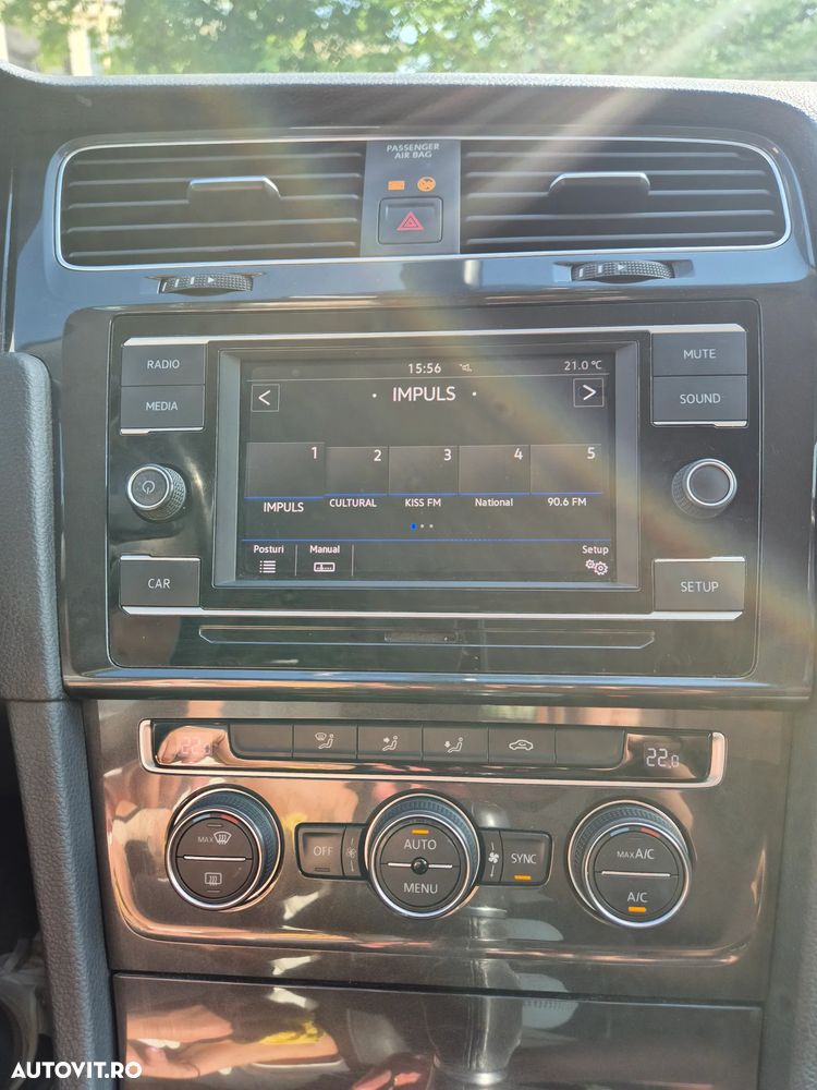 Volkswagen Golf - 2