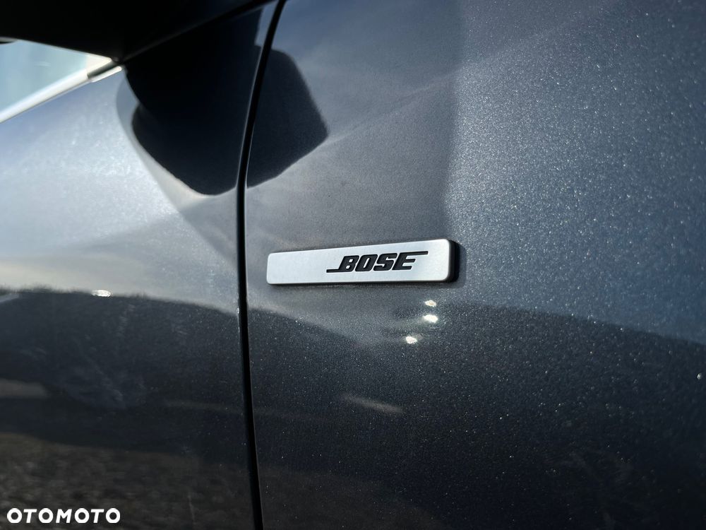 Renault Megane ENERGY TCe 130 BOSE EDITION - 36