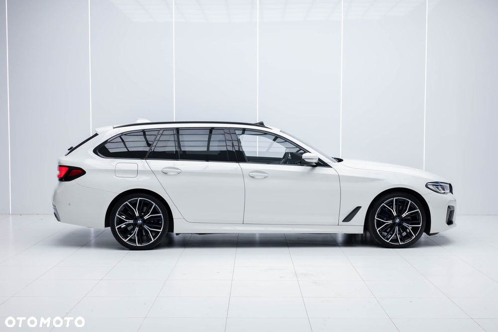 BMW Seria 5 530i xDrive M Sport Edition - 8
