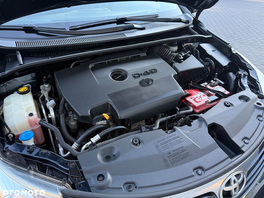 Toyota Avensis 2.0 D-4D Platinium - 30