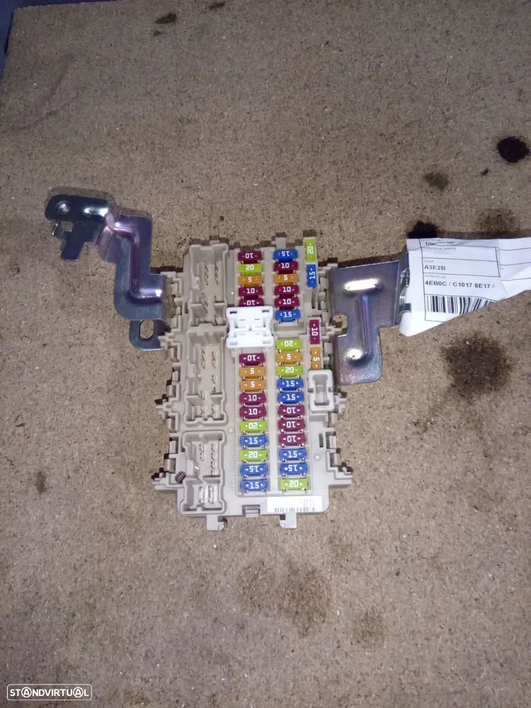 CAIXA DE FUSÍVEIS NISSAN QASHQAI J11 / 4EB0C - 1