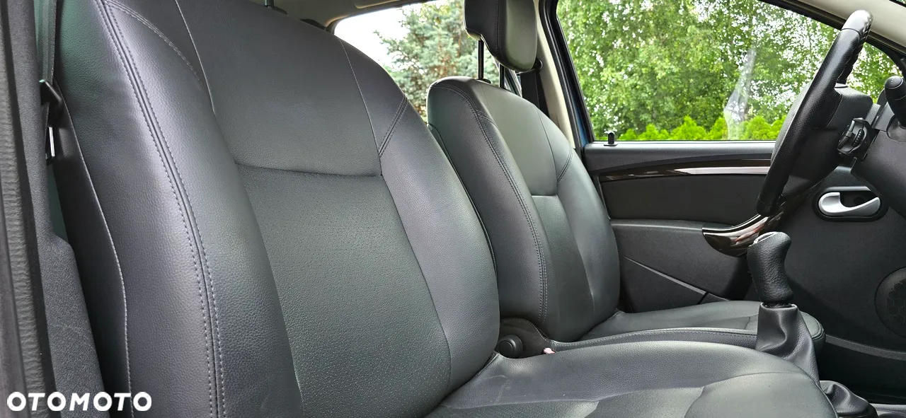 Dacia Duster 1.6 Laureate - 13