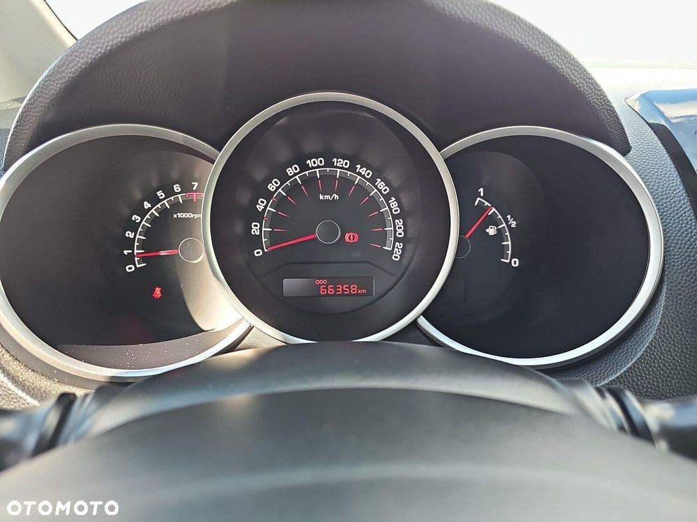Kia Venga 1.4 L - 18