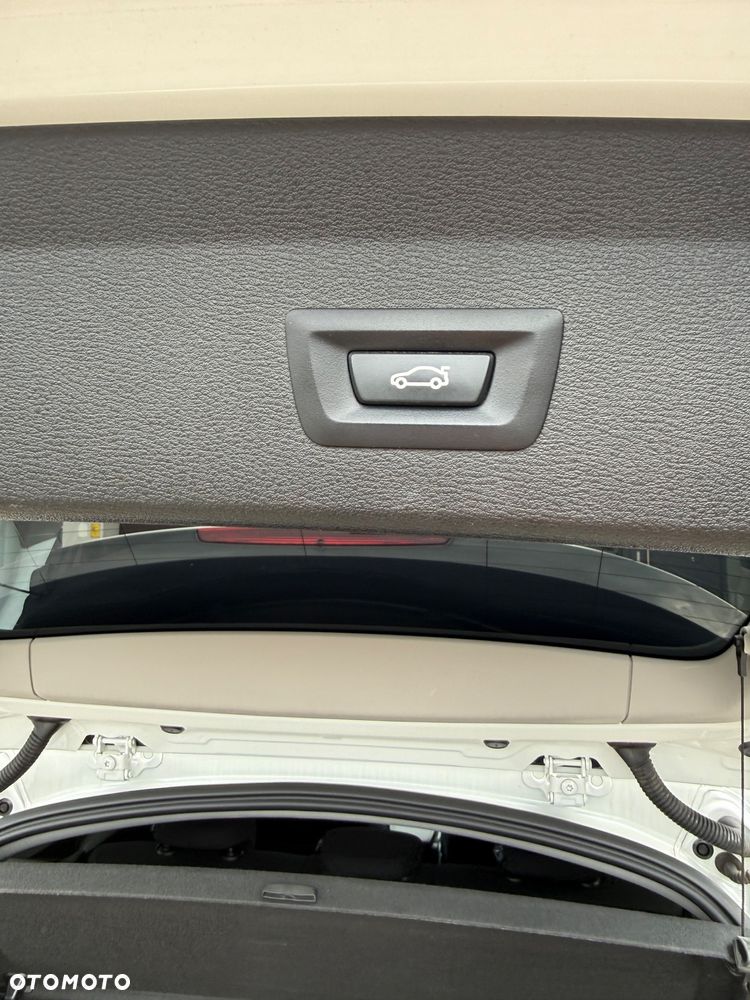 BMW X1 sDrive18d - 22