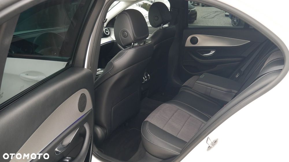 Mercedes-Benz Klasa E - 16