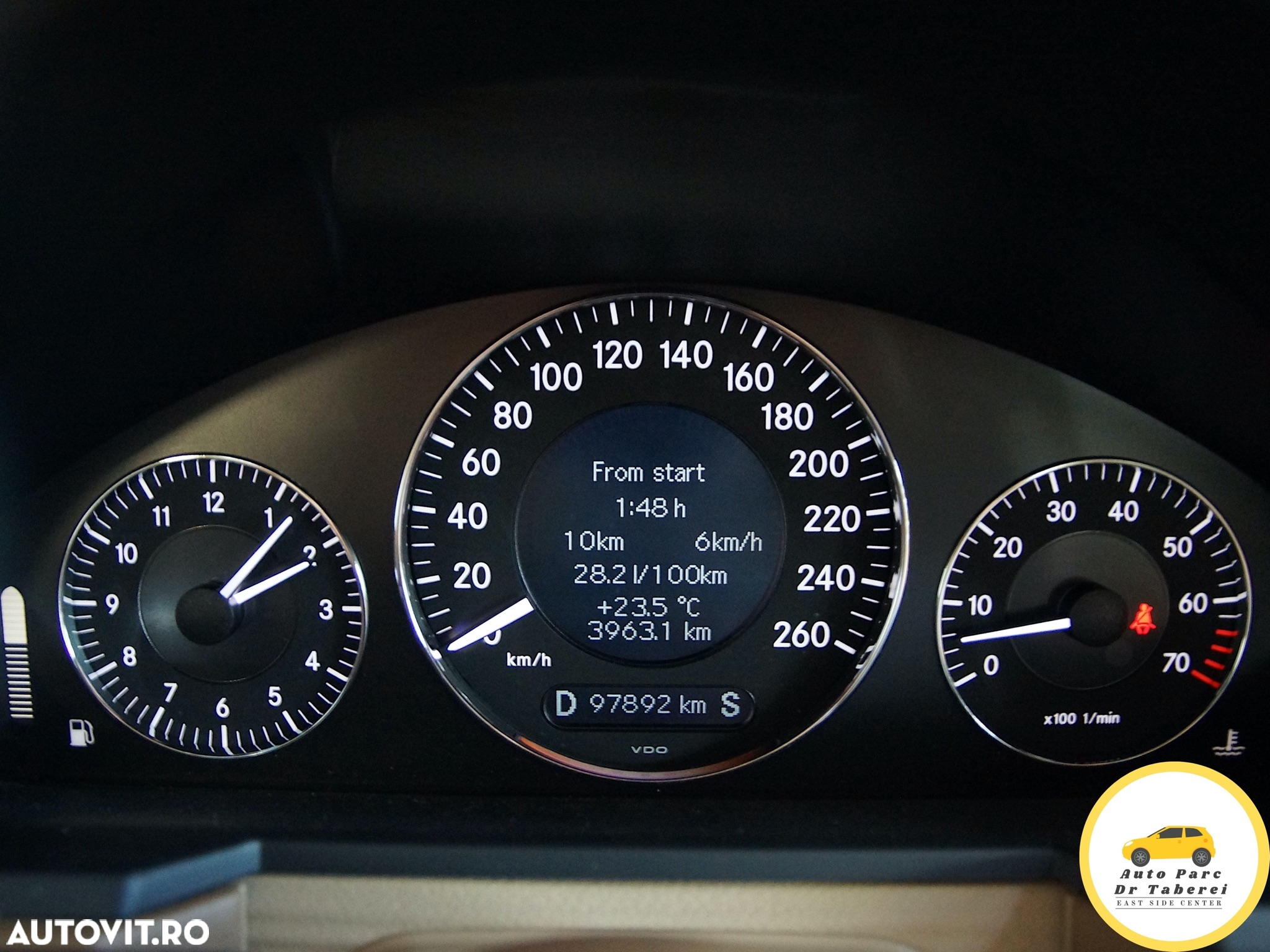 Mercedes-Benz E 280 7G-TRONIC Elegance BusinessEDITION - 29
