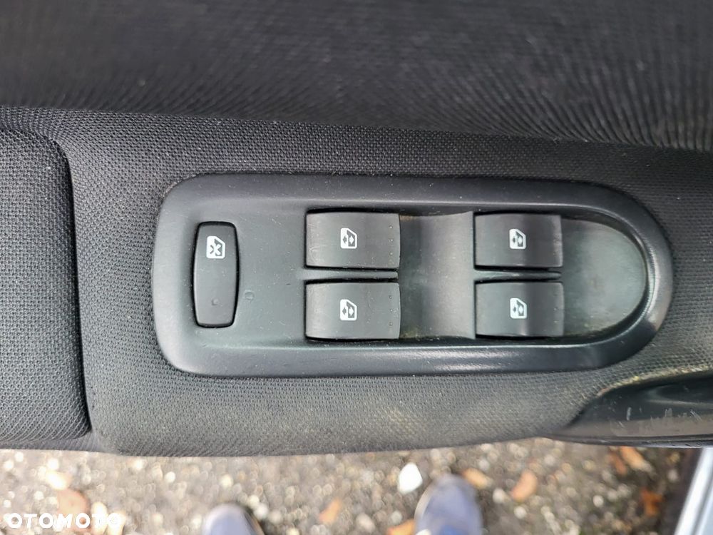 Renault Scenic 1.6 16V Alize - 7