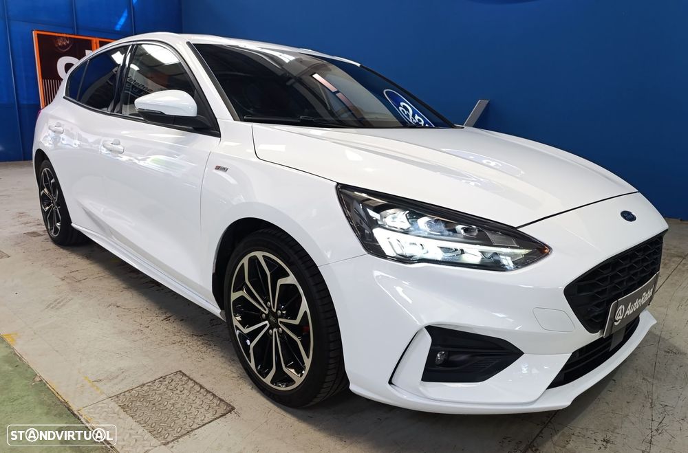 Ford Focus 1.0 EcoBoost Hybrid ST-LINE X - 2