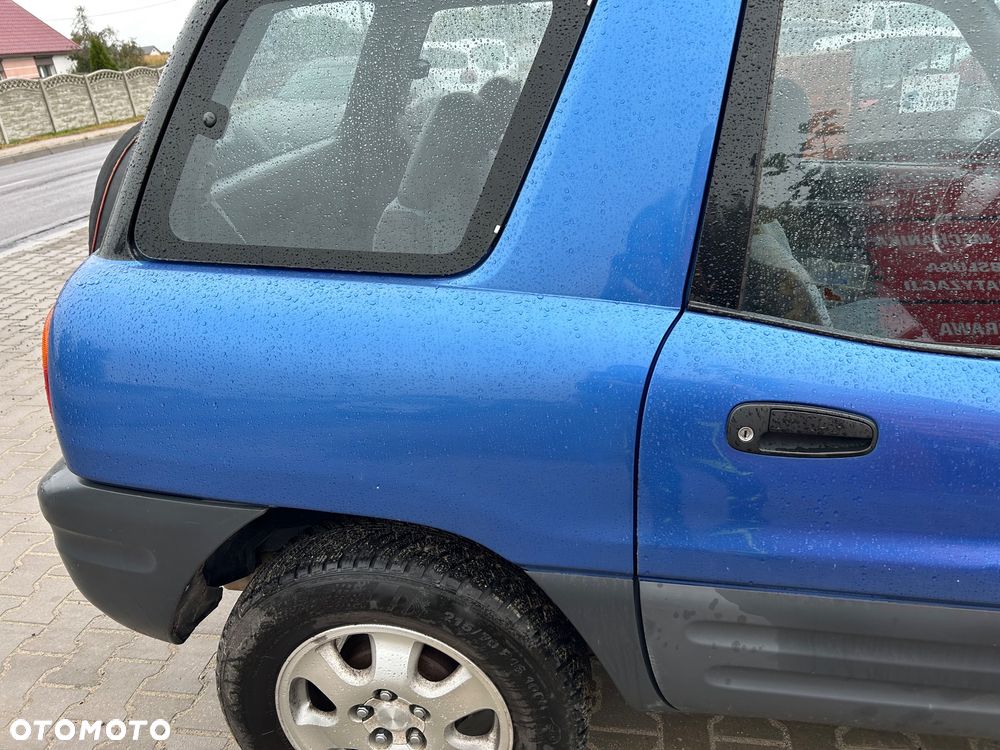 Toyota RAV4 - 11