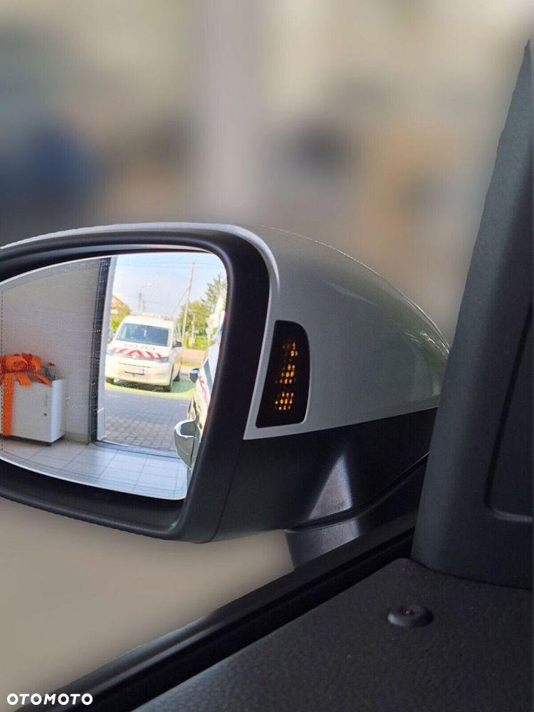 Volkswagen Touran 2.0 TDI BMT Comfortline DSG - 27