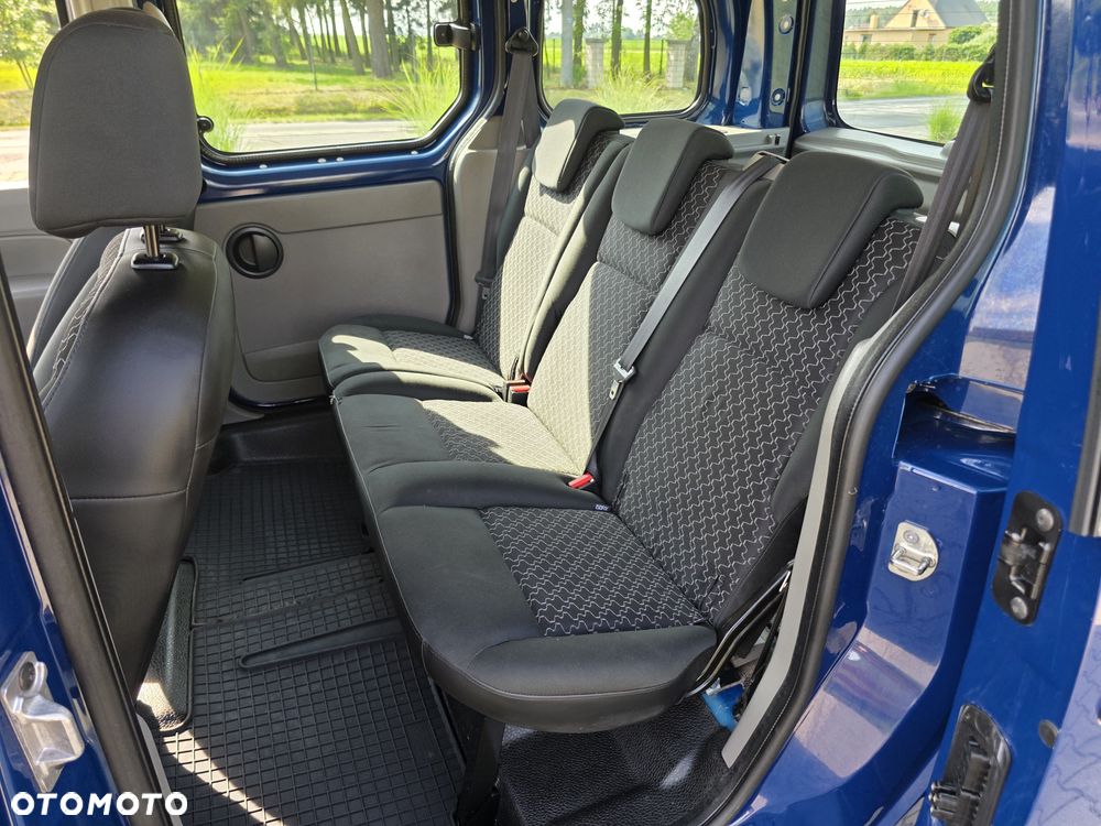Renault Kangoo 1.6 16V Helios - 10