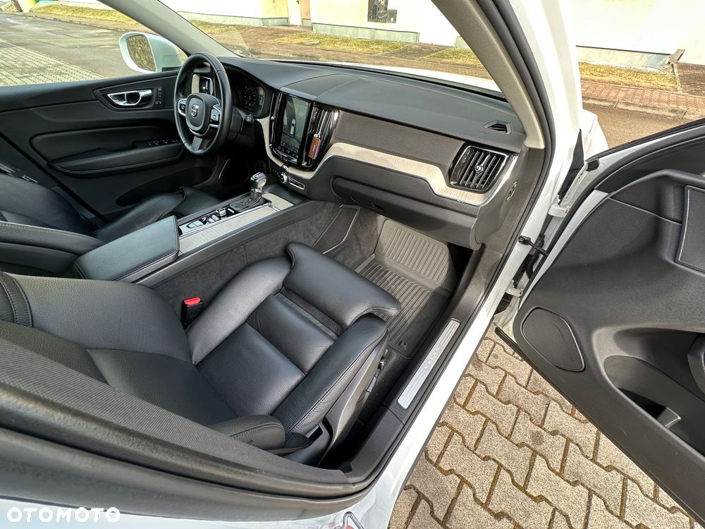 Volvo XC 60 D5 AWD Geartronic Inscription - 23