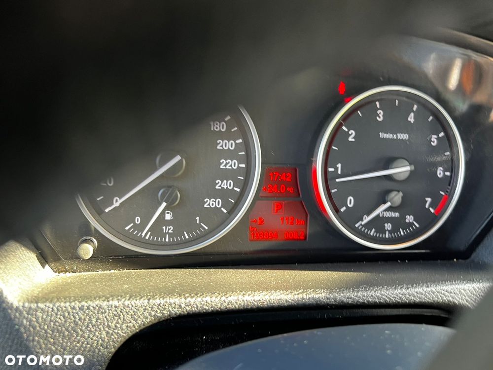 BMW X5 4.8i xDrive - 32
