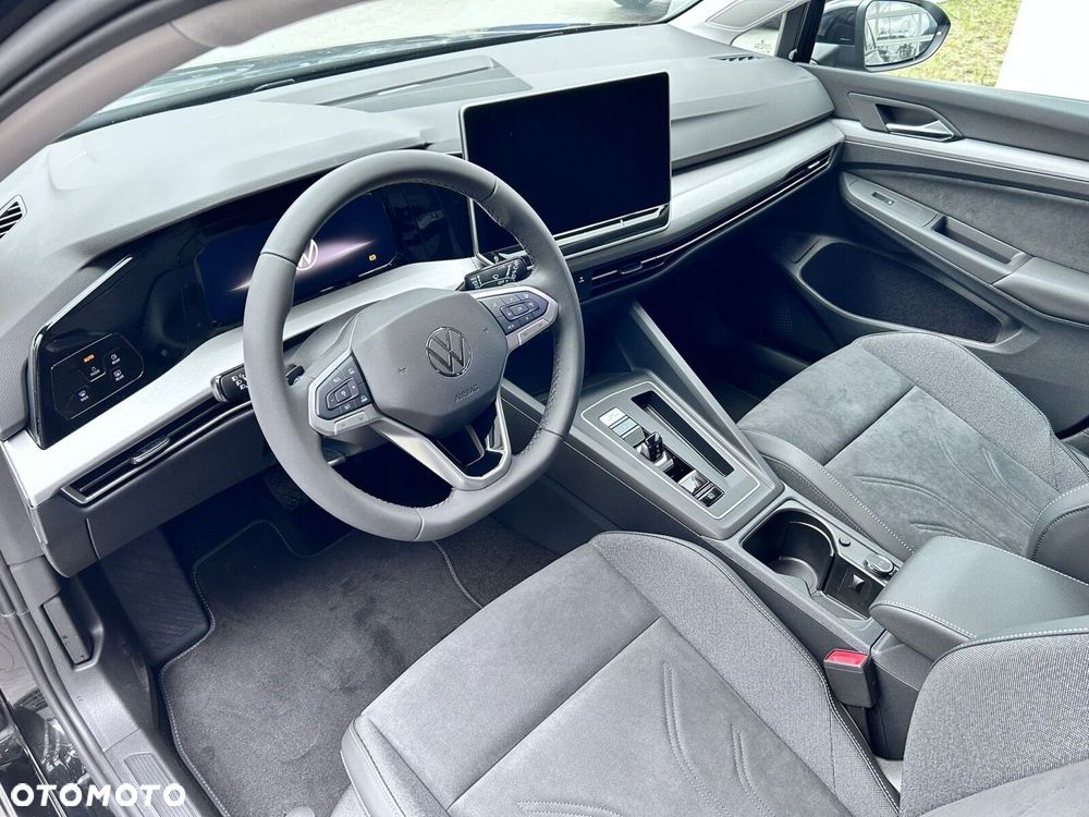 Volkswagen Golf - 11