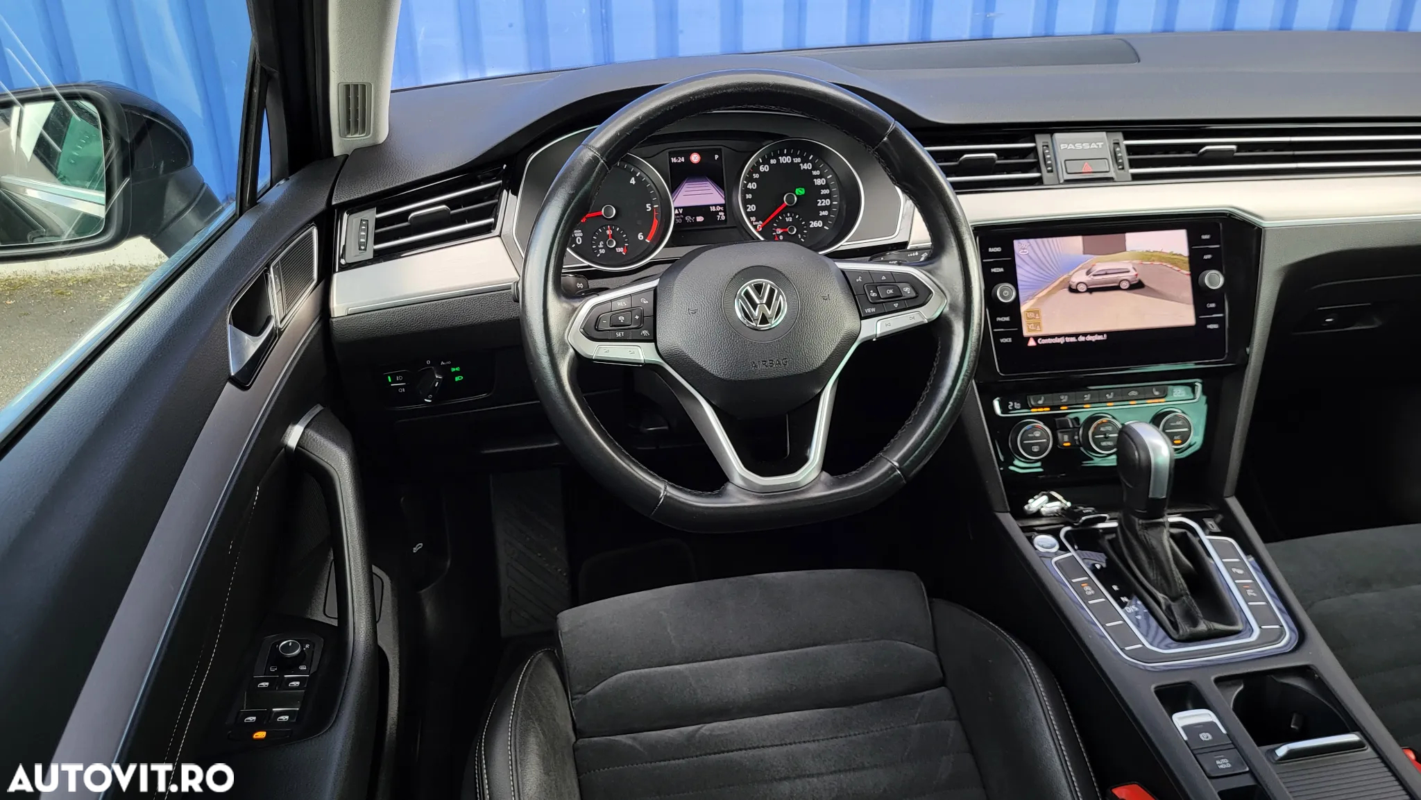 Volkswagen Passat Variant 2.0 TDI SCR DSG Elegance - 11