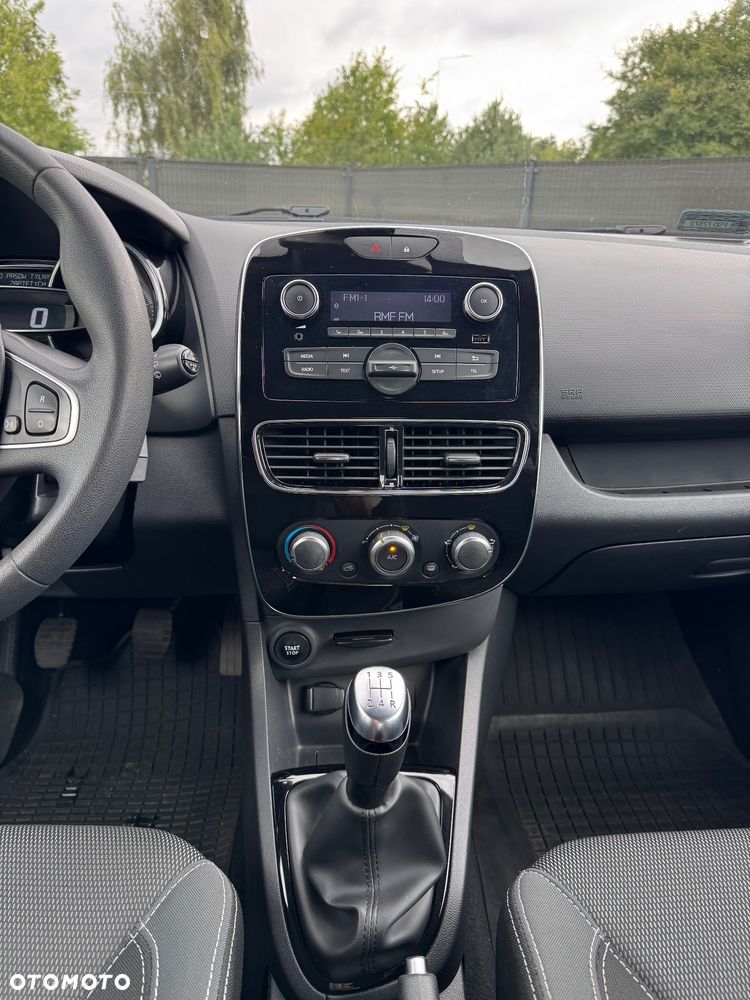Renault Clio 1.2 16V 75 Life - 15