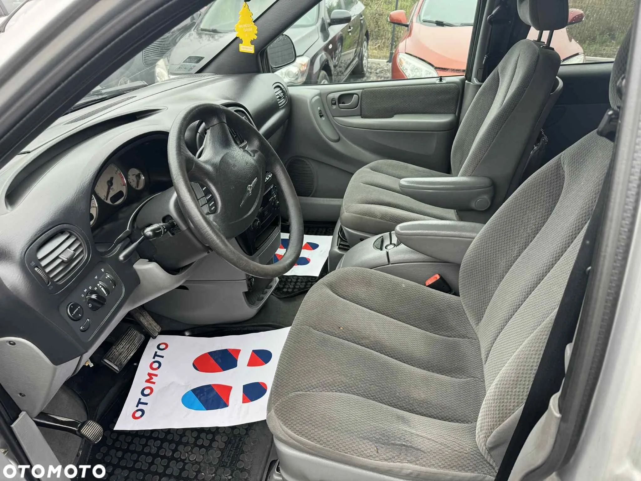 Chrysler Voyager 2.8 LX CRD - 8
