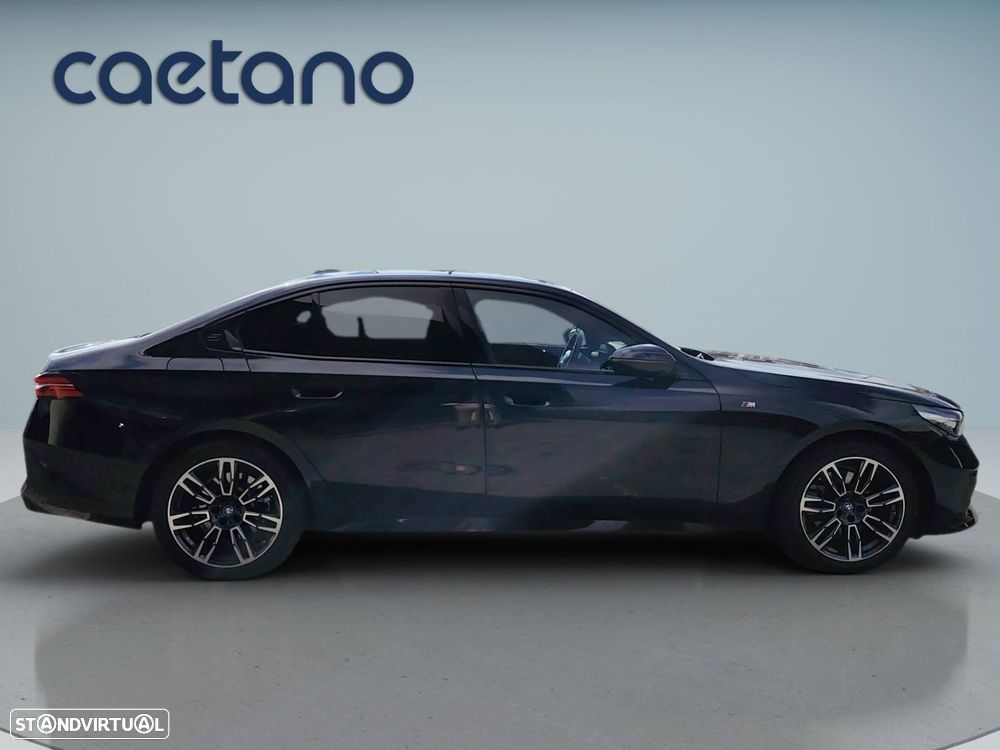 BMW 530 e Pack Desportivo M - 9