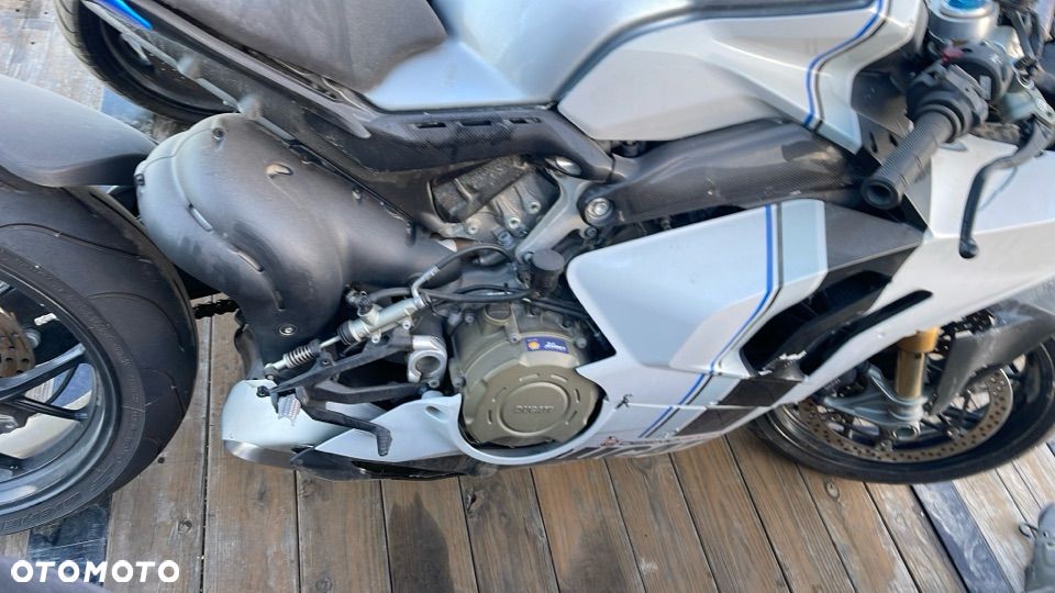 Ducati Panigale V4S - 5