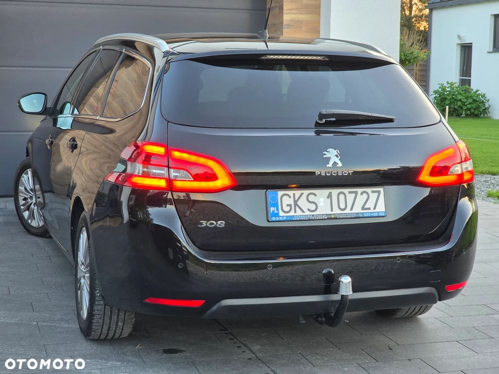 Peugeot 308 1.6 BlueHDi Allure S&S - 16