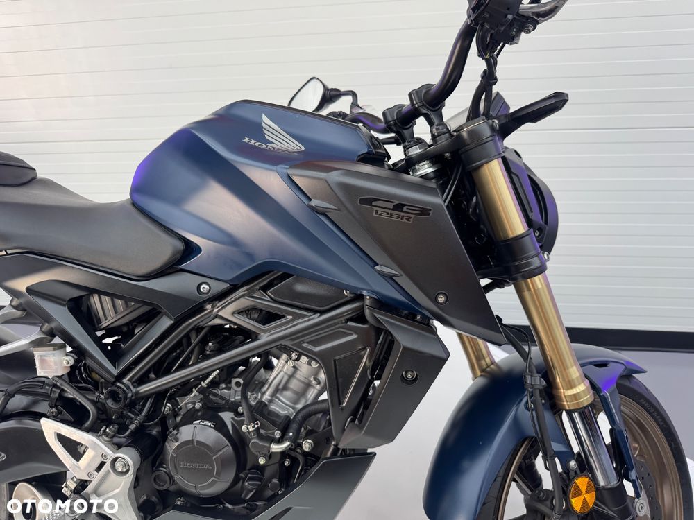 Honda CB - 12