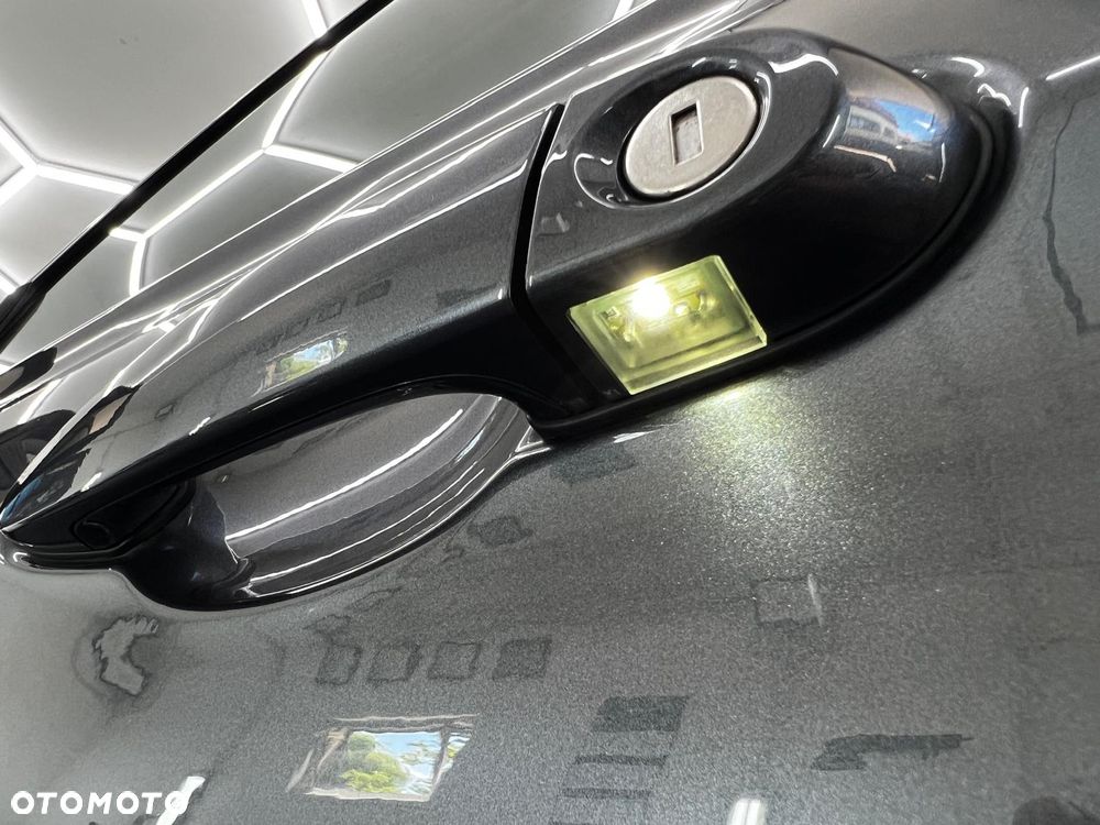 BMW Seria 3 318d DPF Edition Sport - 39