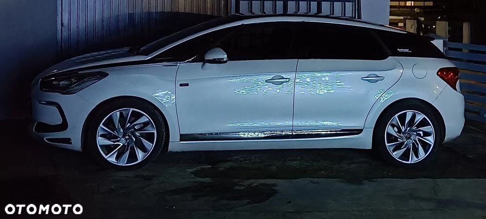 Citroën DS5 Hybrid4 EGS6 SoChic - 25