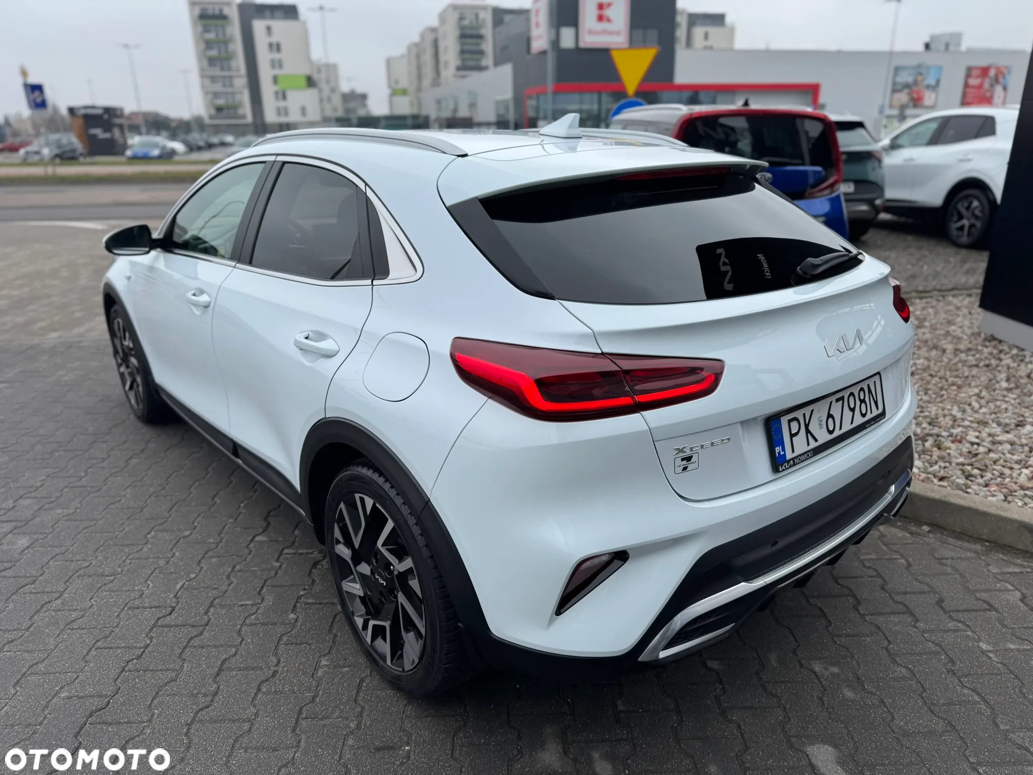Kia XCeed 1.5 T-GDI M - 4