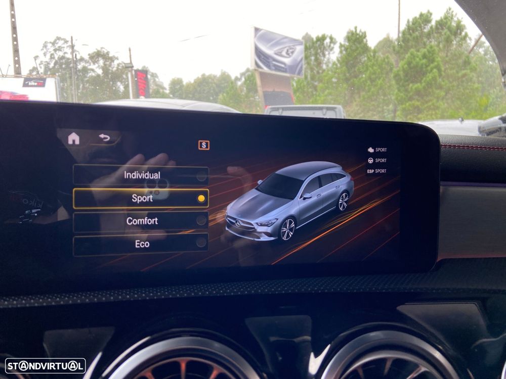Mercedes-Benz CLA 180 d Shooting Brake 8G-DCT AMG Line - 41